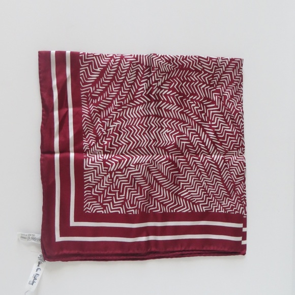 Diane Von Furstenberg Accessories - ⬇️REDUCED⬇️ DVF Burgundy Print Silk Scarf